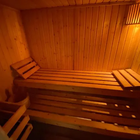 Апартаменты Avec Sauna Et Jacuzzi Сен-Рафаэль